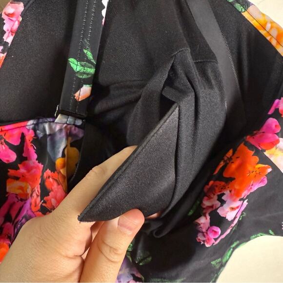 Torrid Black Floral Underwire Swim One Piece Swimsuit 3X D/DD NWT 16941461 - Picture 12 of 15